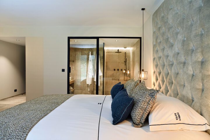 Room 10 of 68