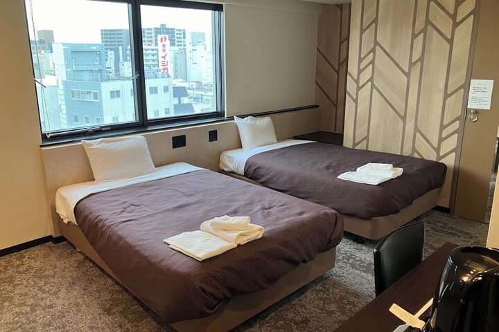 Room 9 of 24