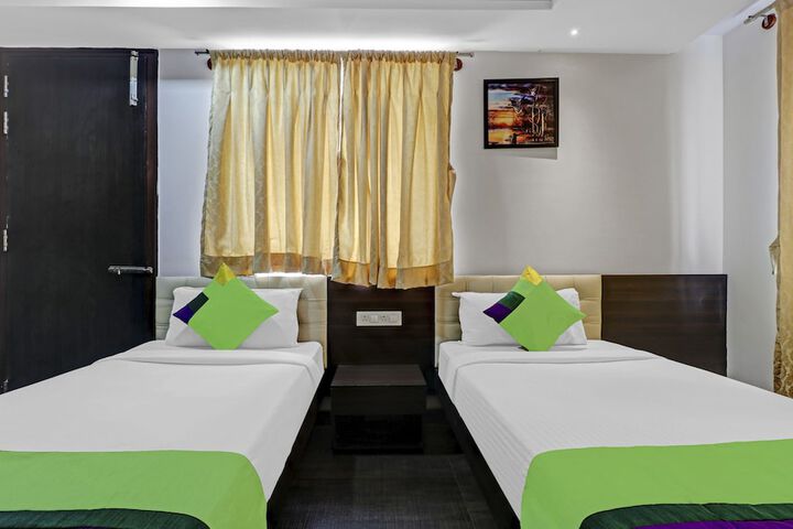 Room 9 of 31