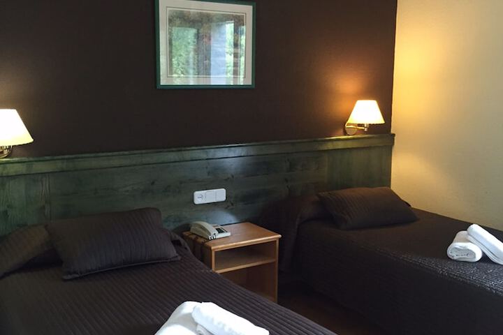 Room 7 of 16