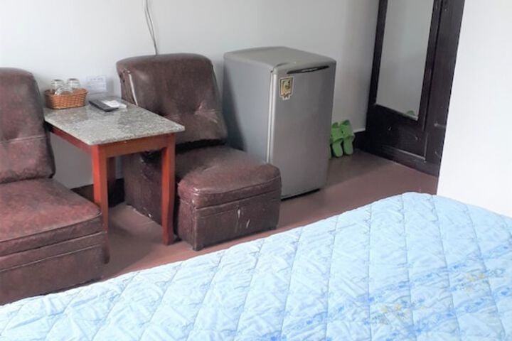 Room 20 of 37