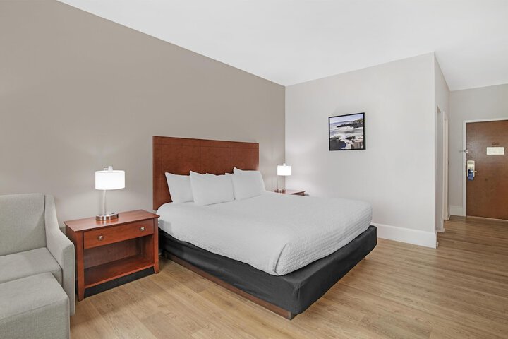 Room 35 of 91