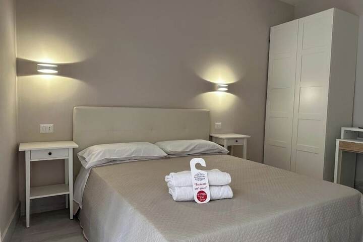Room 35 of 60