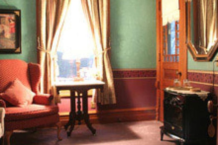 Room 9 of 43