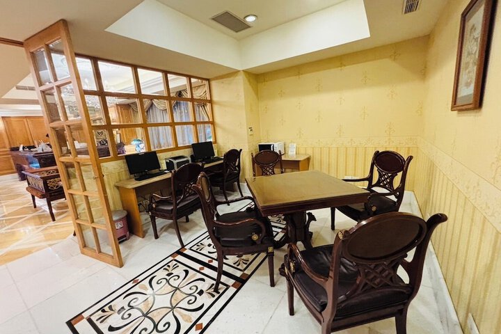Business Center 206 of 216