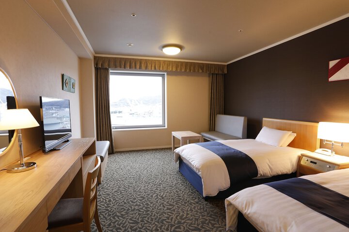 Room 7 of 51