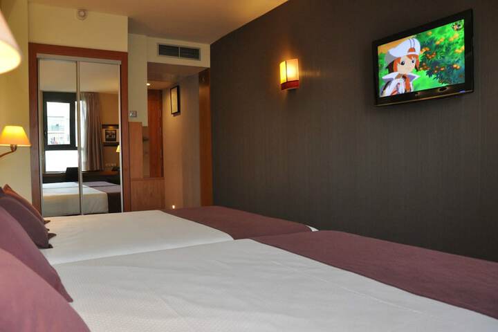 Room 16 of 109