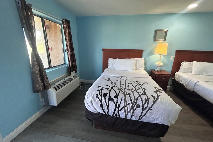 Room 16 of 33