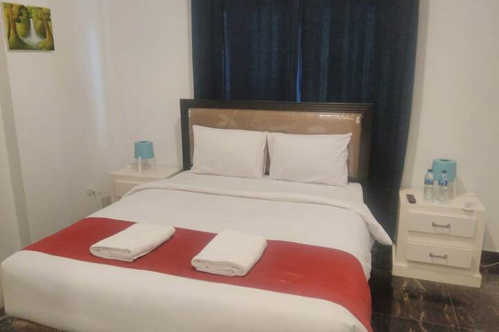 Room 4 of 30