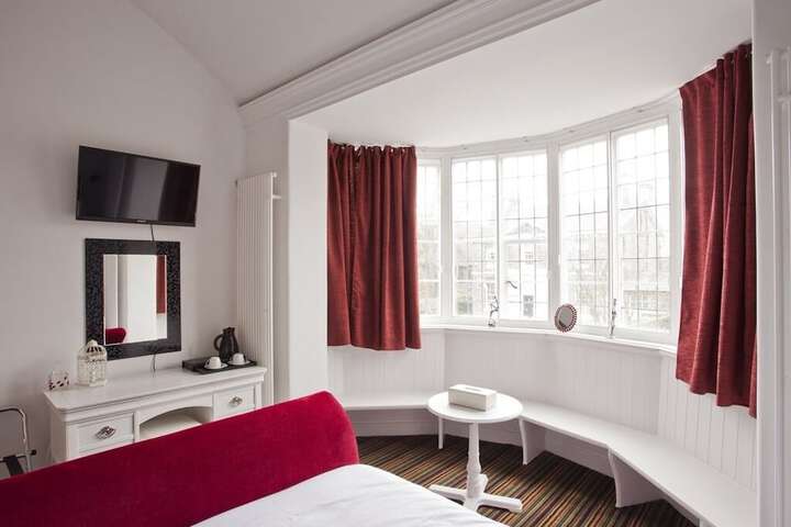 Room 12 of 39