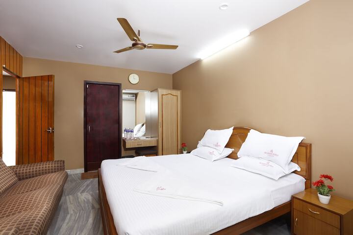 Room 3 of 29