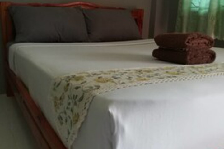 Room 12 of 46