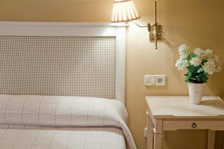 Room 3 of 33