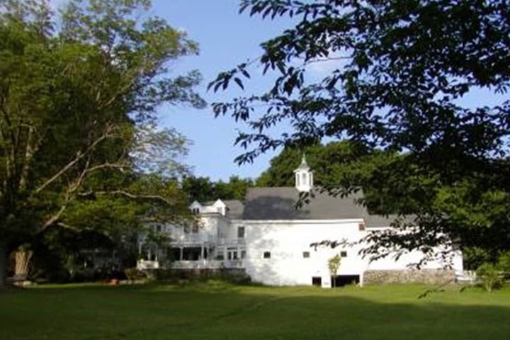 Property Grounds 18 of 22