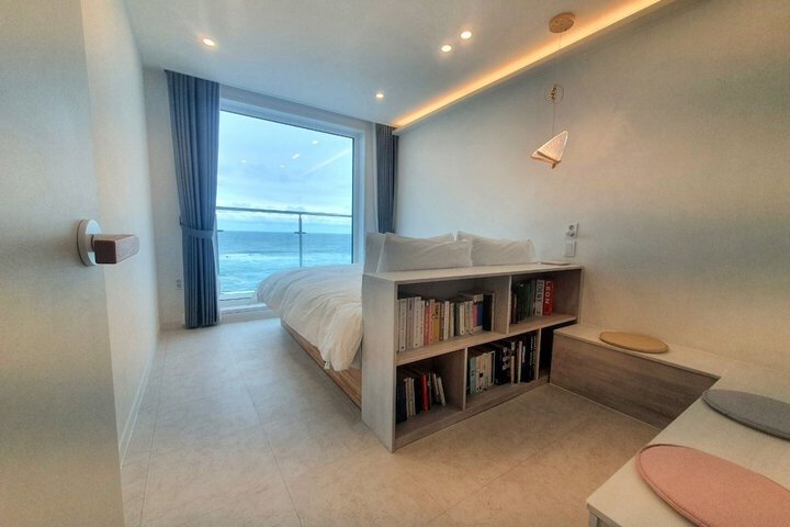 Room 3 of 55
