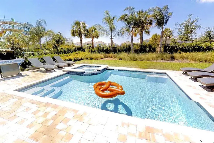 Pool 12 of 23