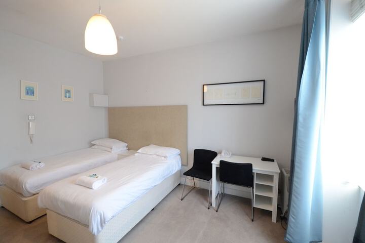 Room 164 of 371