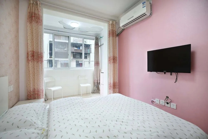 Room 4 of 11