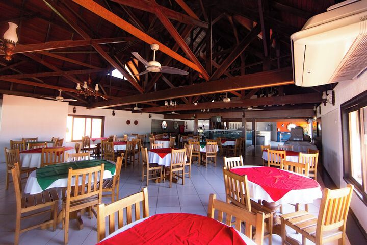 Dining 18 of 20