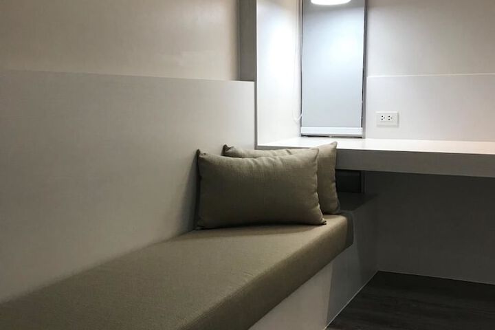 Room 10 of 39
