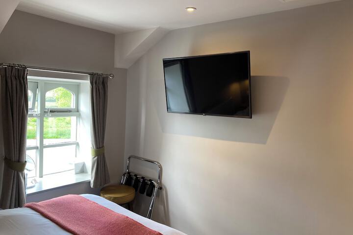Room 11 of 23