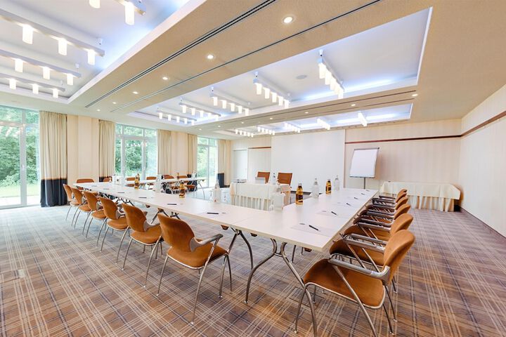 Business Center 133 of 153