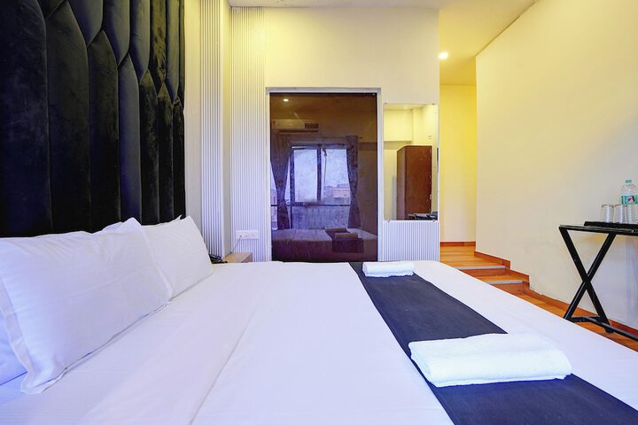 Room 26 of 37