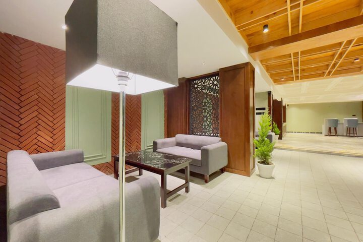 Hotel Interior 4 of 21