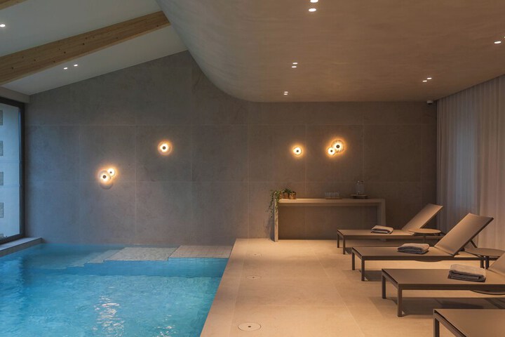 Pool 33 of 49