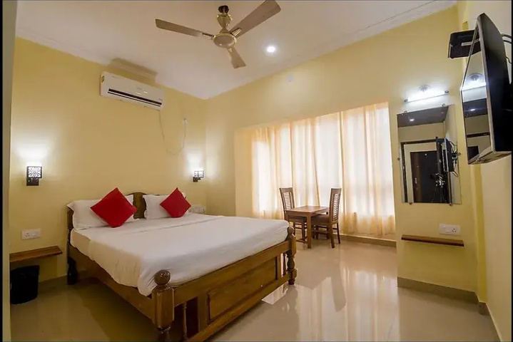Room 3 of 12