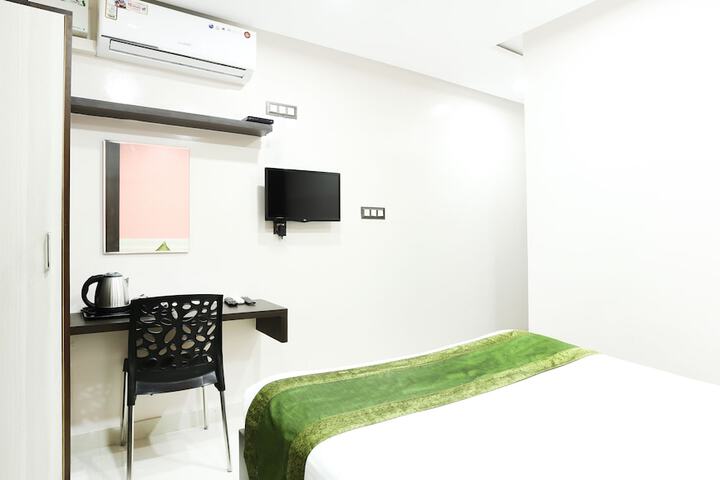Room 9 of 44