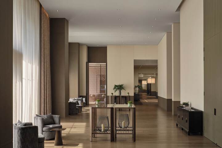 Ballroom/Hall 133 of 154