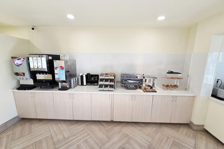 Breakfast/Coffee Service 60 of 64