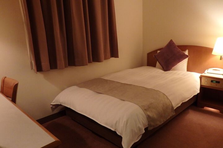 Room 10 of 29