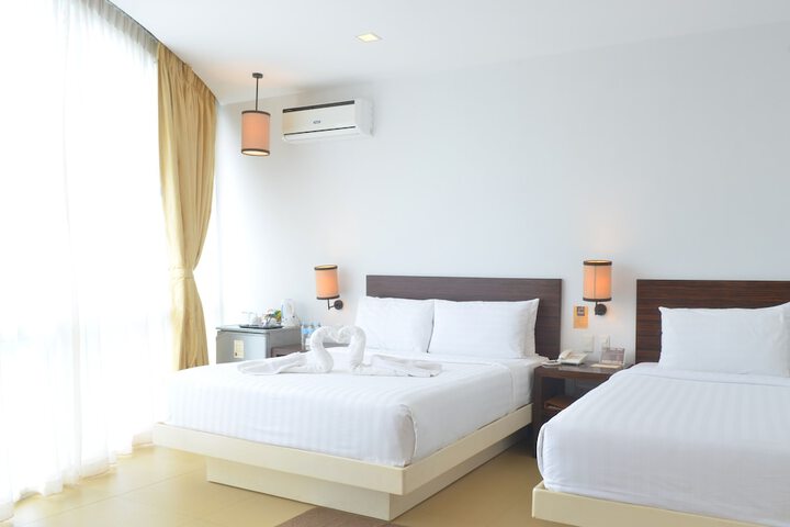 Room 8 of 36