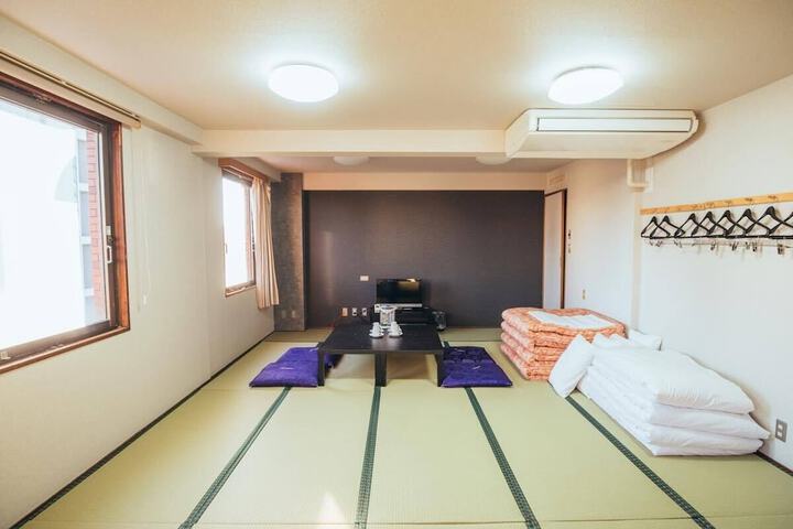 Room 41 of 170
