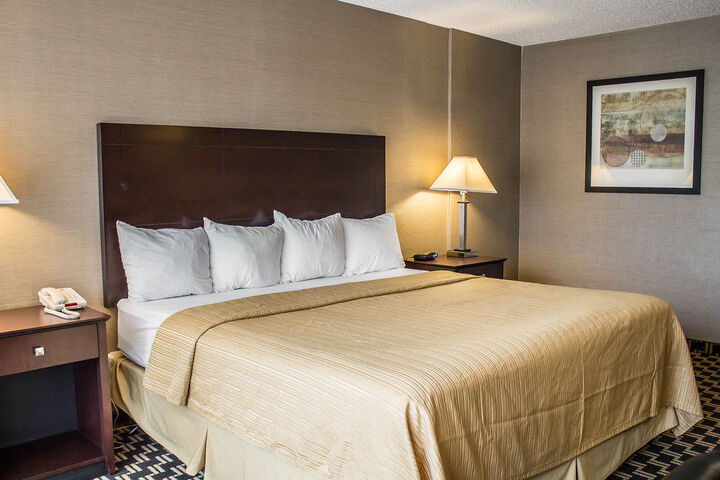 Room 2 of 23