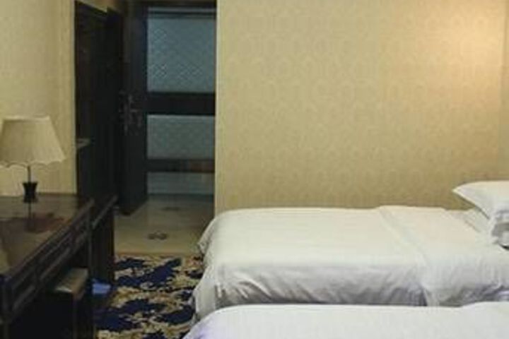 Room 2 of 19