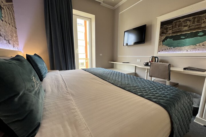 Room 70 of 164