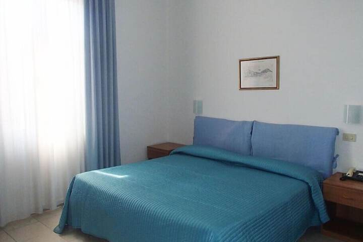Room 5 of 51