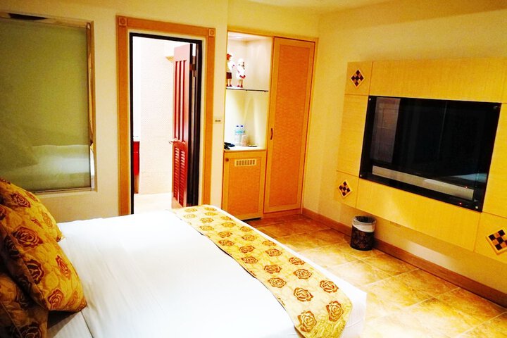 Room 10 of 89