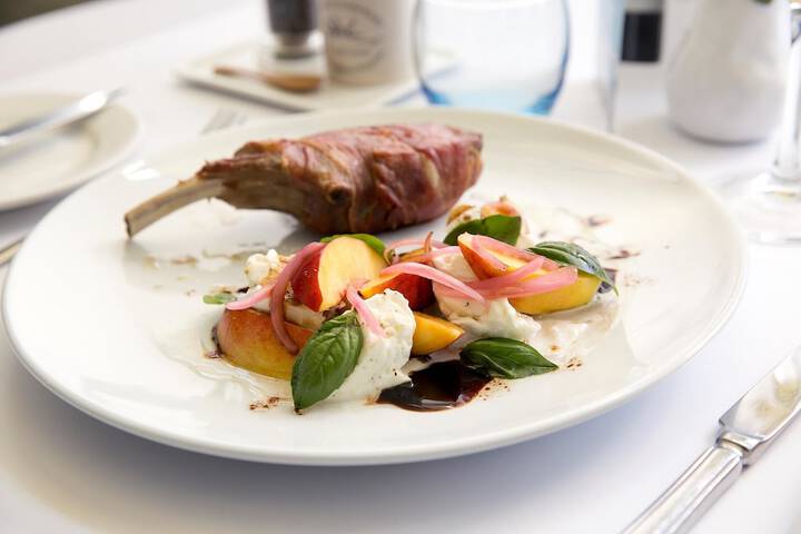Dining 54 of 89