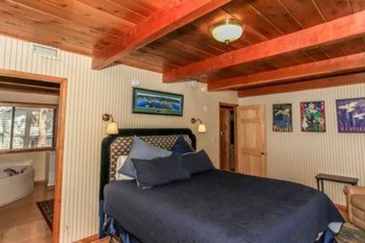 Room 10 of 30