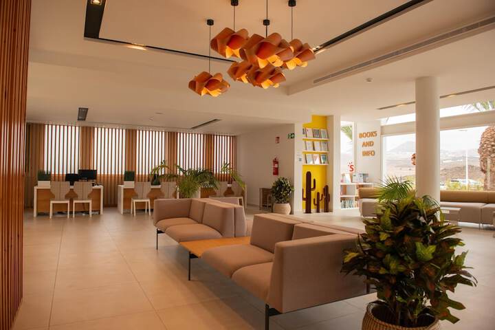 Hotel Interior 4 of 313