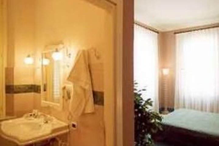 SCUDO DI FRANCIA HOTEL