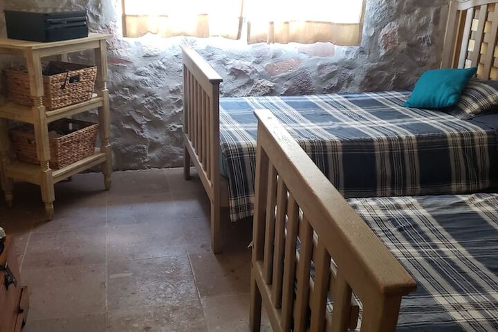 Room 3 of 40