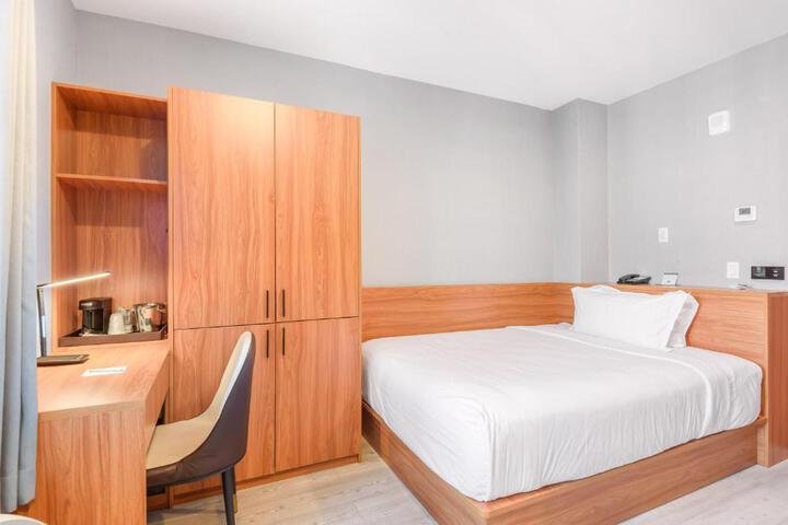 2 Double Beds (2 of 4)