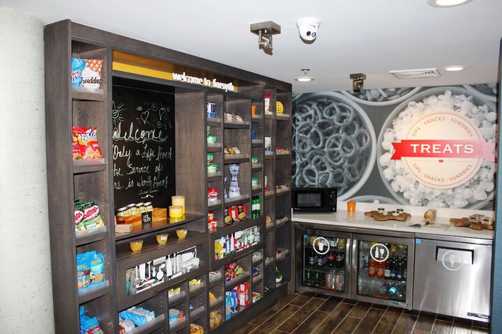 Snack bar