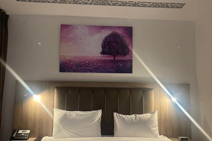 Room 13 of 38