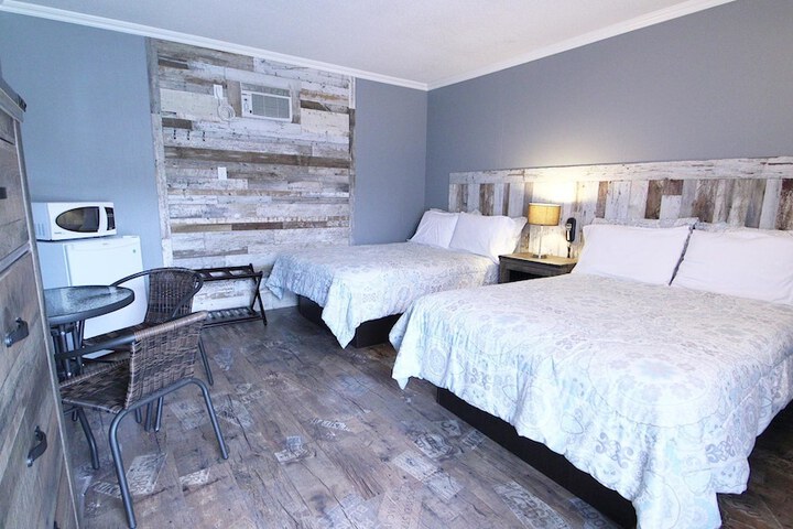Room 8 of 61